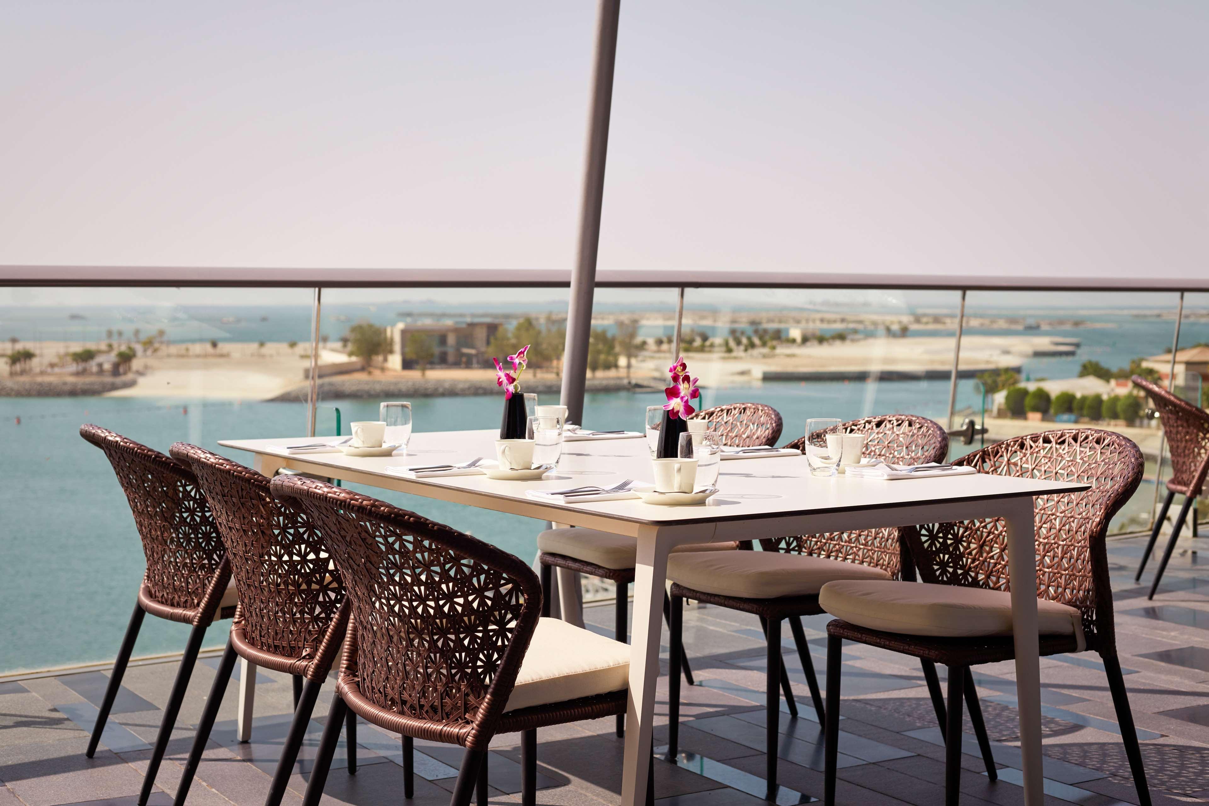 Grand Hyatt Abu Dhabi Hotel & Residences Emirates Pearl Exterior photo