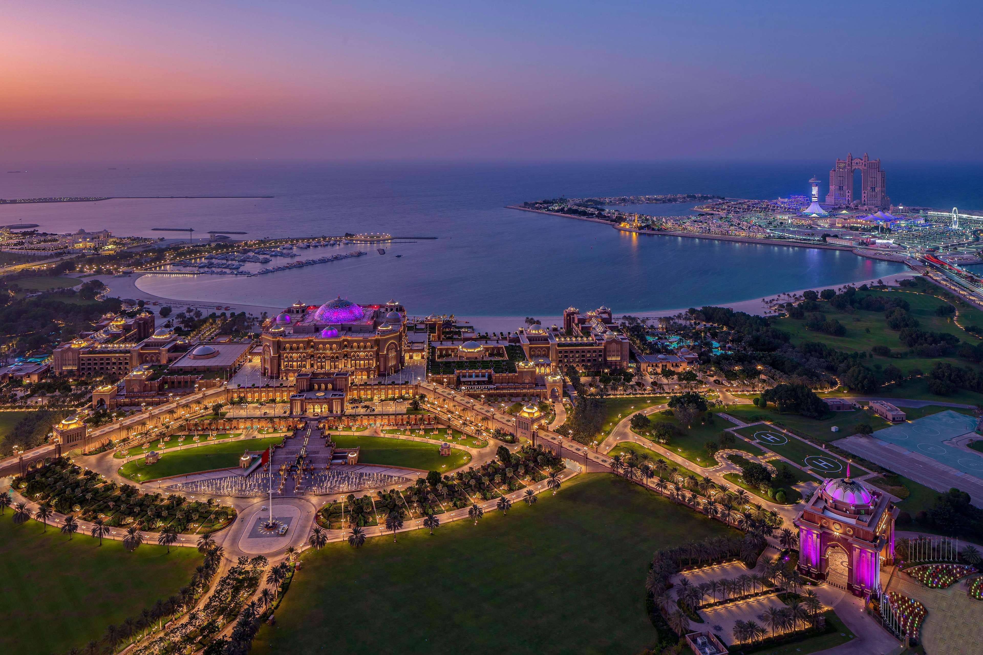 Grand Hyatt Abu Dhabi Hotel & Residences Emirates Pearl Exterior photo