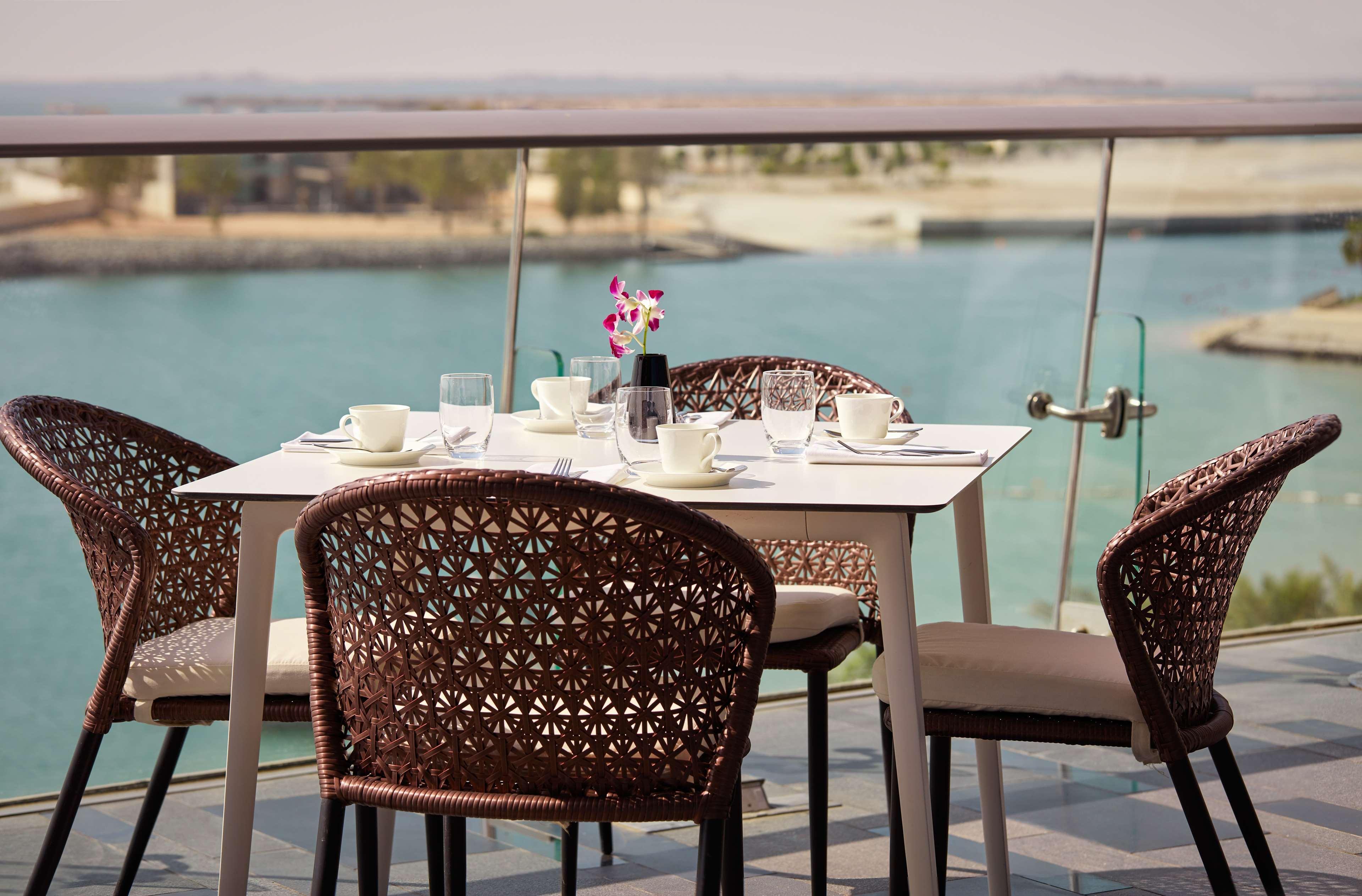 Grand Hyatt Abu Dhabi Hotel & Residences Emirates Pearl Exterior photo